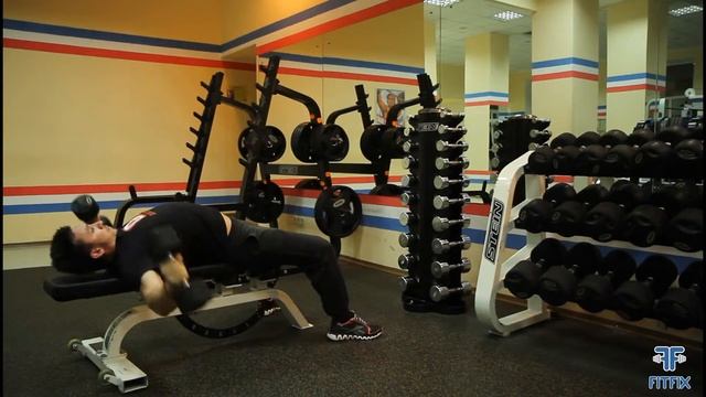 Разведение рук с гантелями лежа смотреть онлайн
