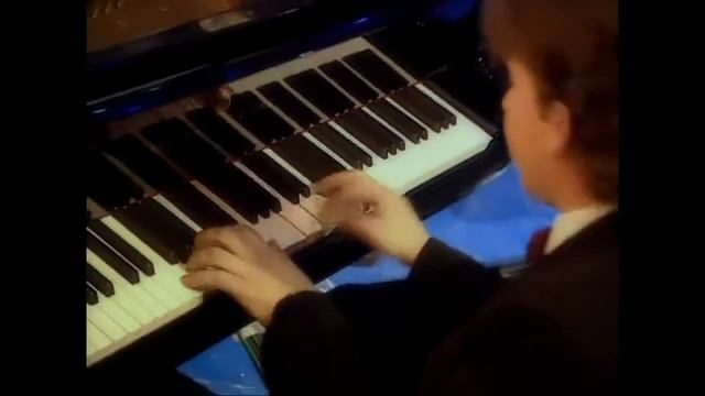 Александр Новиков -- "Вези меня извозчик" смотреть онлайн