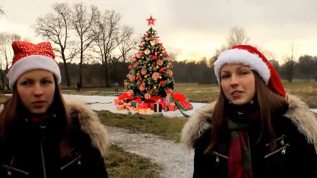 Новогоднее поздравление от клонов. С Новым, 2012-ым!! смотреть онлайн