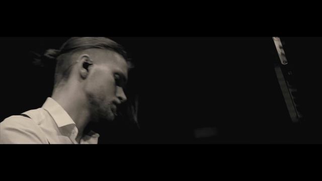 Skyfall (Adele) - Female Vocal Cover with Piano & Drums смотреть онлайн