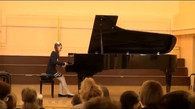 Ветреная девчонка (Ж. Ибер), Варя Левочкина, 9 лет.flv смотреть онлайн