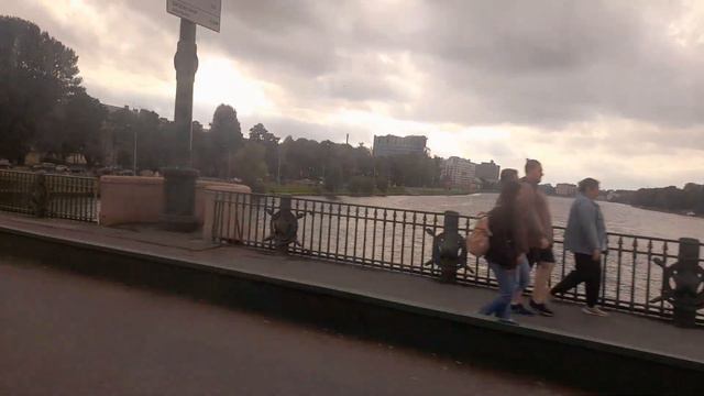 Автобус 227. Арцеуловская аллея - Крестовский остров смотреть онлайн