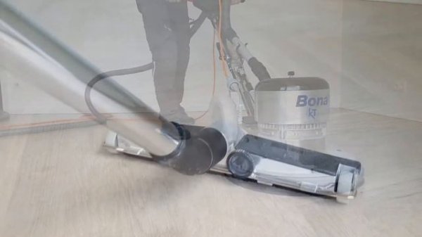 Aplikace laku Bona DOMO