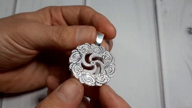 Большой серебряный кулон «Сила Рода» смотреть онлайн