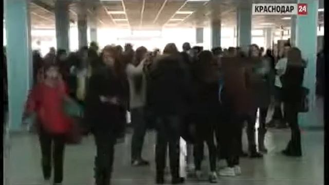 Выпускной 2015 В Краснодаре прошла профориентационная выставка для школьников смотреть онлайн