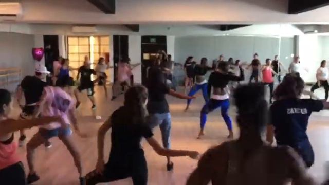 Clase en Distrito Arte смотреть онлайн
