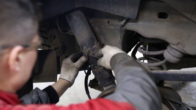 Удаляем пневмоподушки Escalade / Tahoe смотреть онлайн