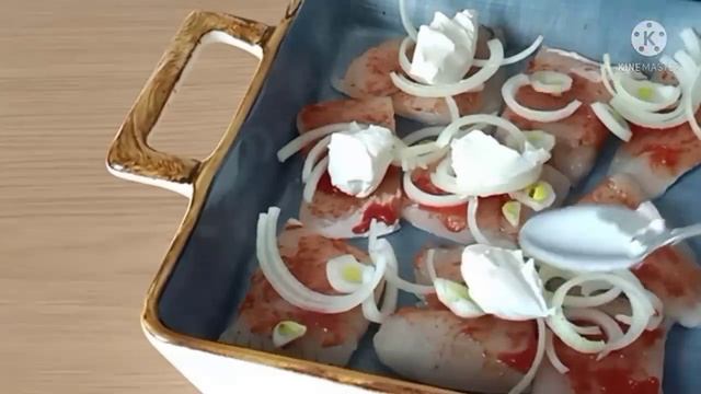 Судак запечённый с помидорами и сыром.?? Готовится просто получается Вкусно смотреть онлайн