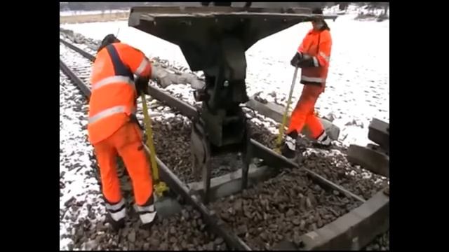 Замена Шпал Не Снимая Рельсы смотреть онлайн