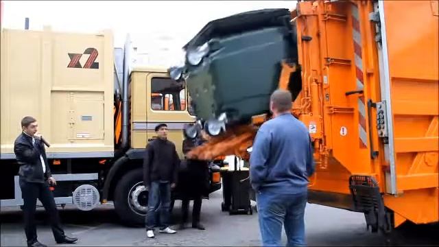 бак мусорный пластиковый погрузка смотреть онлайн