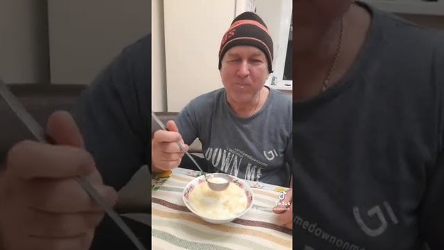 Мукбанг. Суп молочный с макарошками