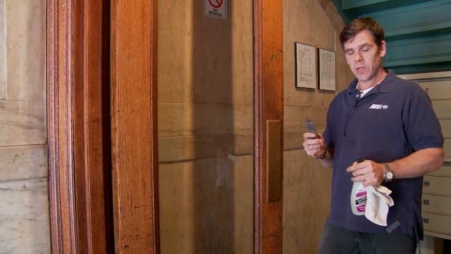 How to Remove Scotch Tape From Glass : Home Improvements