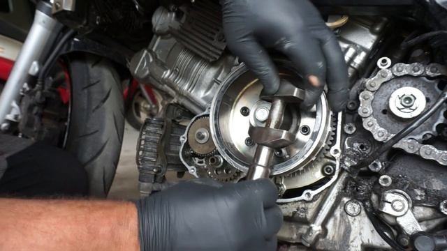 SUZUKI SV1000 STARTER CLUTCH AND MAGNETO FLYWHEEL REPLACEMENT