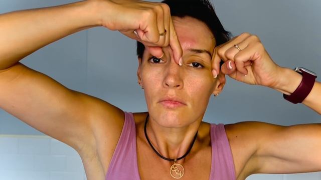 Упражнения от межбровных морщин на лбу. Как убрать межбровку дома. смотреть онлайн