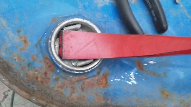 Как открыть крышку 200 л бочку смотреть онлайн