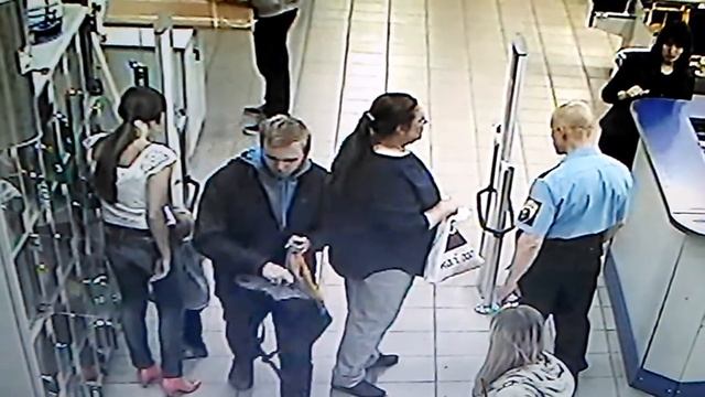 Серега предотвращает кражу в магазине Строитель смотреть онлайн