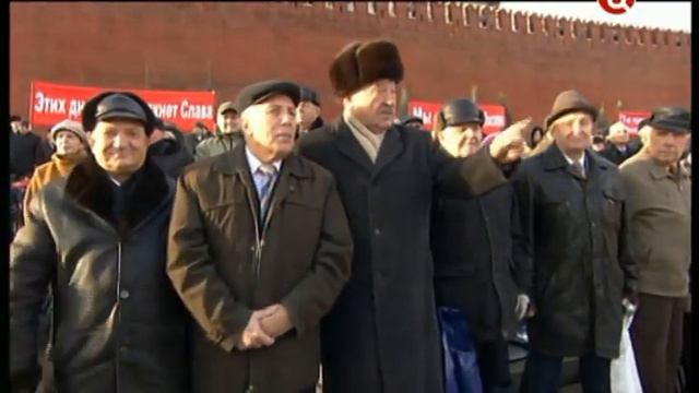 Устинов Дмитрий Фрагмент парада 7 ноября 2012 г на Красной Площади смотреть онлайн