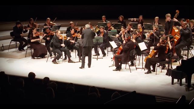 Joseph Haydn Symphony in G minor, Hob. 1:83 'The Hen' смотреть онлайн