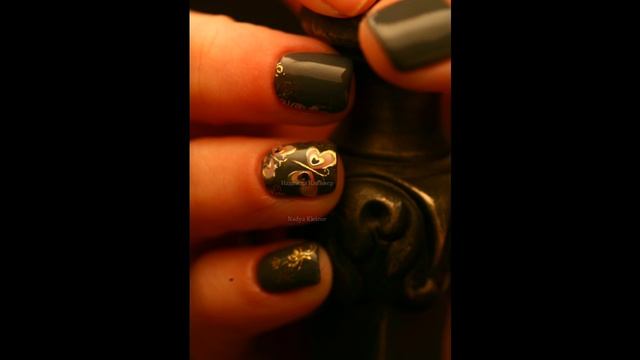 nail design with gold stickers золотые наклейки для ногтей обычный лак pupa смотреть онлайн