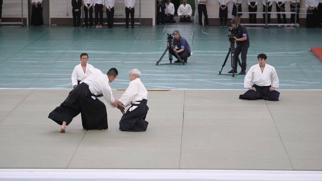 60-я Всеяпонская демонстрация айкидо (2023). Моритеру Уэсиба (досю)