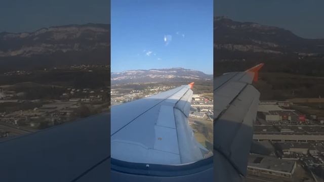 Titan Airways a320 landing at Chambery airport смотреть онлайн