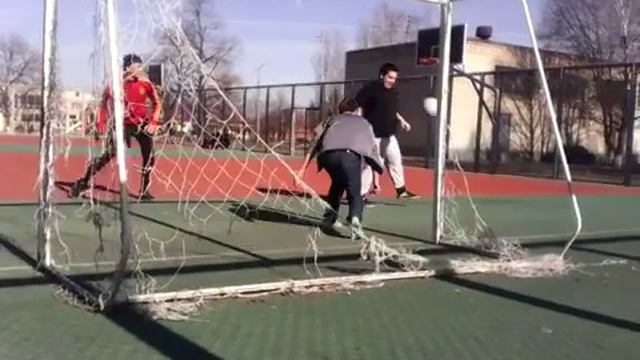 Игра в навес, кульминация!!!!P.S. простите за мой голос