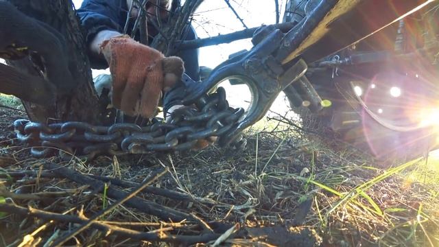 Выкорчевываем с поля деревья ЮМЗ-8280 смотреть онлайн