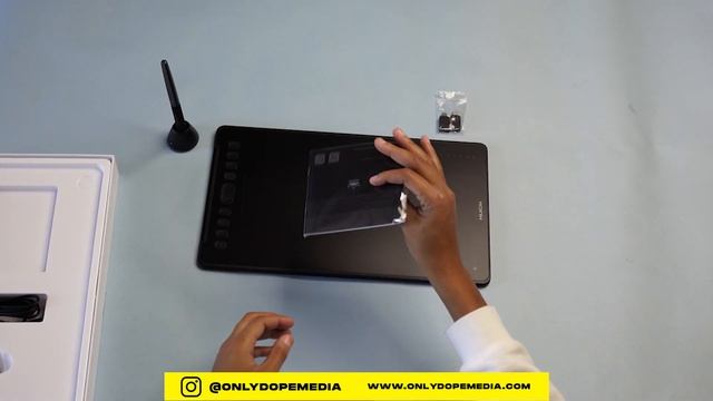 Huion H1161 Drawing Tablet REVIEW | Photoshop Tips смотреть онлайн