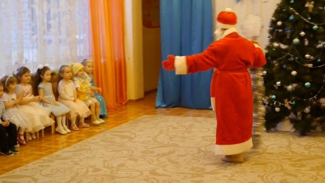 Новогодний утренник в детском саду №427 города Челябинск смотреть онлайн