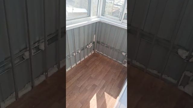 остекление балкона+наружная отделка+устройство пола. смотреть онлайн