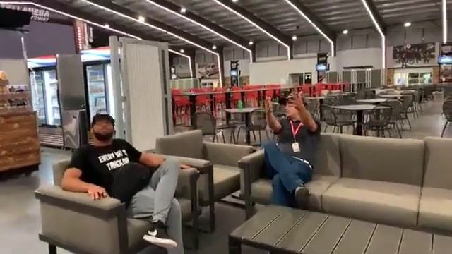 Tour of the New Talladega Garage Experience with Bubba Wallace! смотреть онлайн