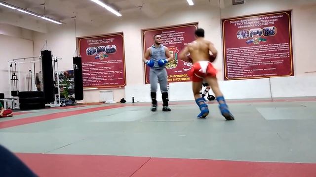 Тренировочные спарринги по кикбоксингу №5 смотреть онлайн