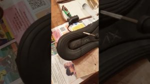 Ремонт баллонов кросовок  Nike 720 Max жидким герметиком для колес .