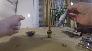 Ремонт смесителя, как  выкрутить закисшую кран-буксу.