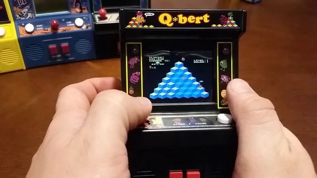 Mini Arcade Game machines part 2: Centipede, Q*Bert & Asteroids game play смотреть онлайн