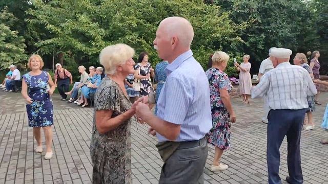 27.08.23г..."СУДЬБА - ГАДАЛКА"...в Гомельском парке на танцполе... смотреть онлайн