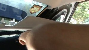 Снятие облицовки задней форточки на Гранте.