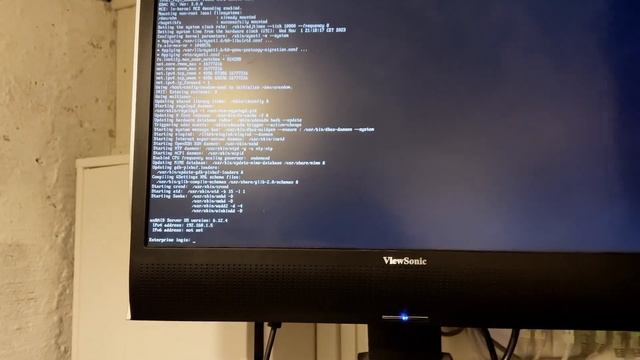 No Connected Keyboard / Display Prevented Unraid Boot? смотреть онлайн