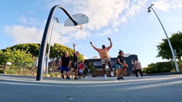 Basketball at Figma’s Config 2023 смотреть онлайн