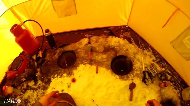 Ловля подлещика и плотвы зимой смотреть онлайн