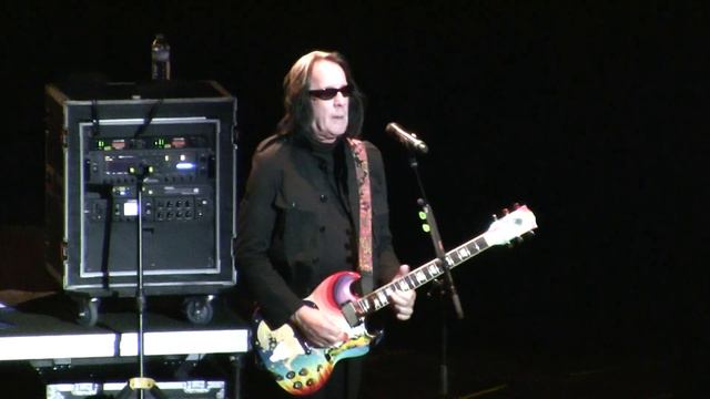 Todd Rundgren - While My Guitar Gently Weeps (Akron 9/28/19) смотреть онлайн