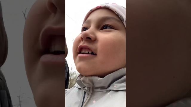 Что вижу то пою от Анельки . идем с подготовки к школе смотреть онлайн