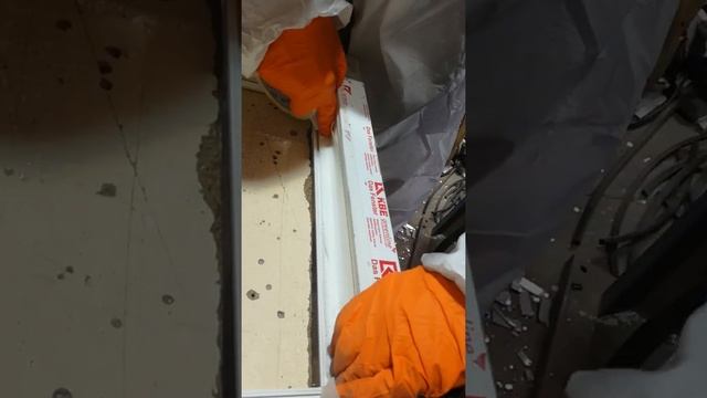 Как клеить строительный скотч на ПВХ Окно перед окраской