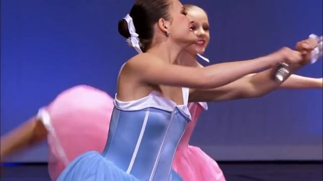Dance Moms - Silver Spoons (S2, E16)