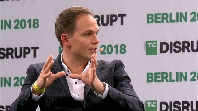 Bootstrapping Your Way to the Top with Denys Zhadanov (Readdle) смотреть онлайн