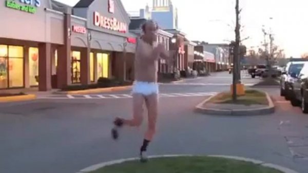 Прикол,  все бабы как бабы а моя богиня !!!