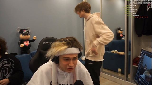 Жожо,Дипинс и Некоглай Поют Фемлава - Фотографирую Закат смотреть онлайн