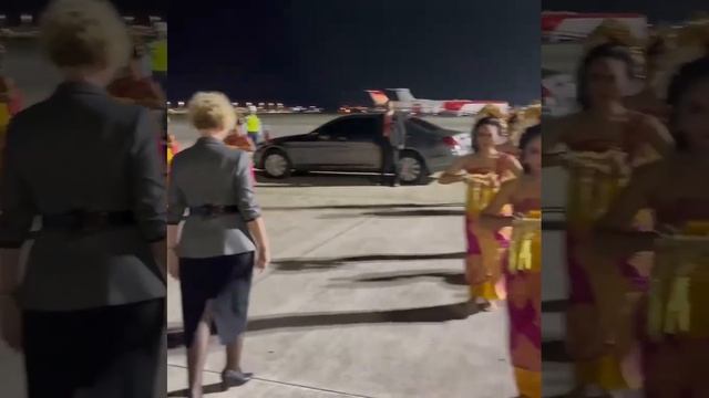 ⚡️Сергея Лаврова в Индонезии встретили почетным караулом и национальными танцами. смотреть онлайн