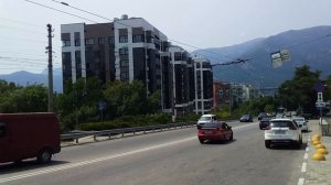 Наши конкуренты, недалеко с нашим ЖК "Массандра", ЖК "Ялта-Парк"