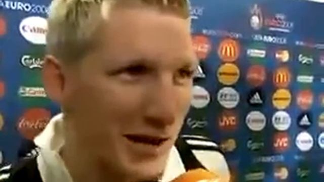 Интервью Швайнштайгера после матча .avi смотреть онлайн